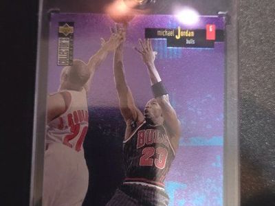 1996 Upper Deck Collector's Choice Michael Jordan Crash The Game Silver #R30 Card