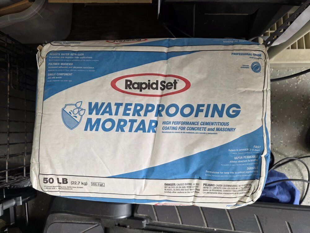3 Bags of waterproofing mortar rapid set.