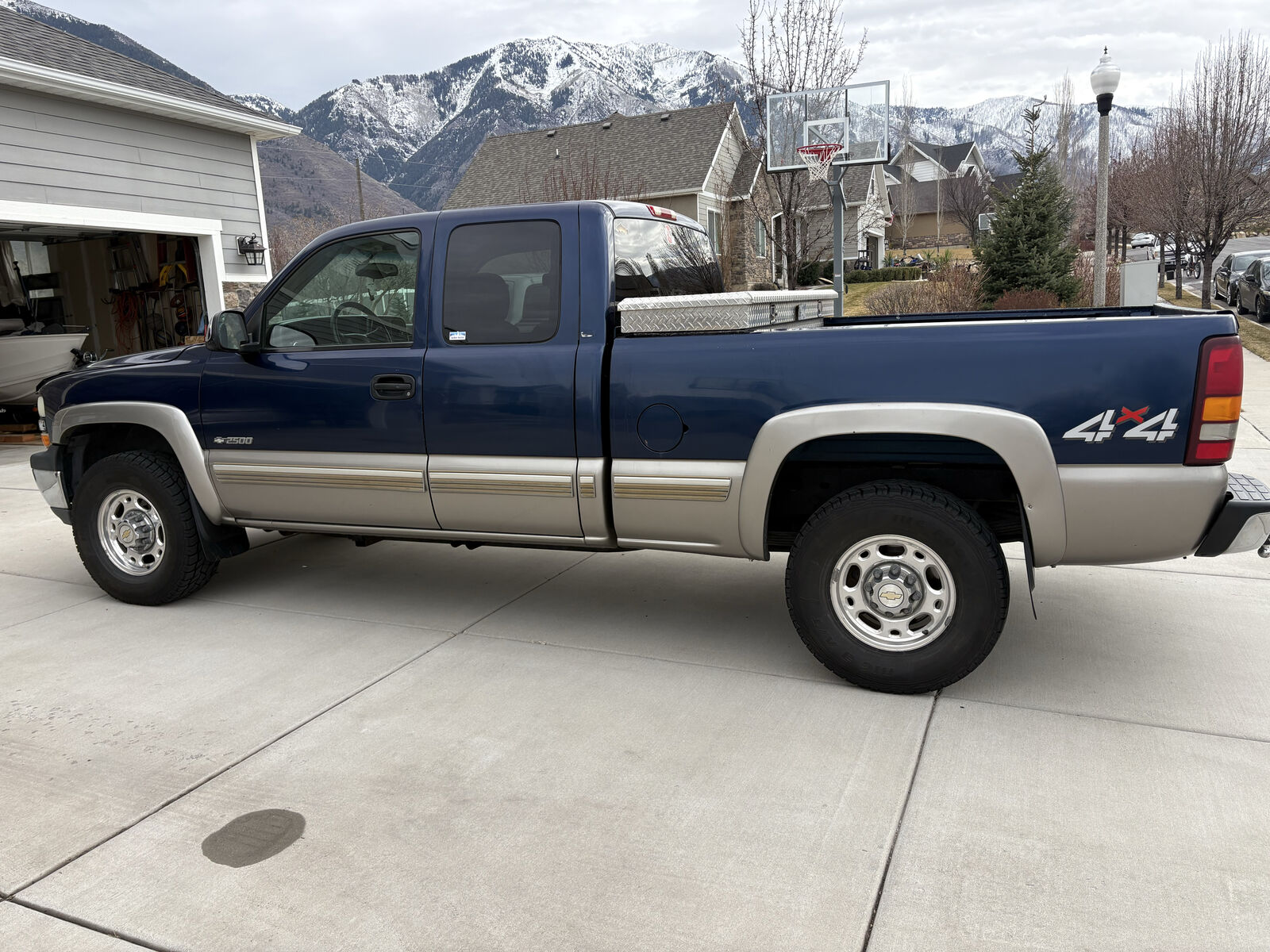 2002 CHEVROLET SILVERADO 2500 LS