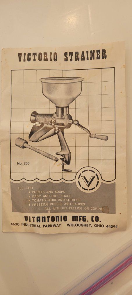 Vitantonio MFG. CO. VICTORIO STRAINER No. 200 - Vintage Food Mill for Purees & Sauces