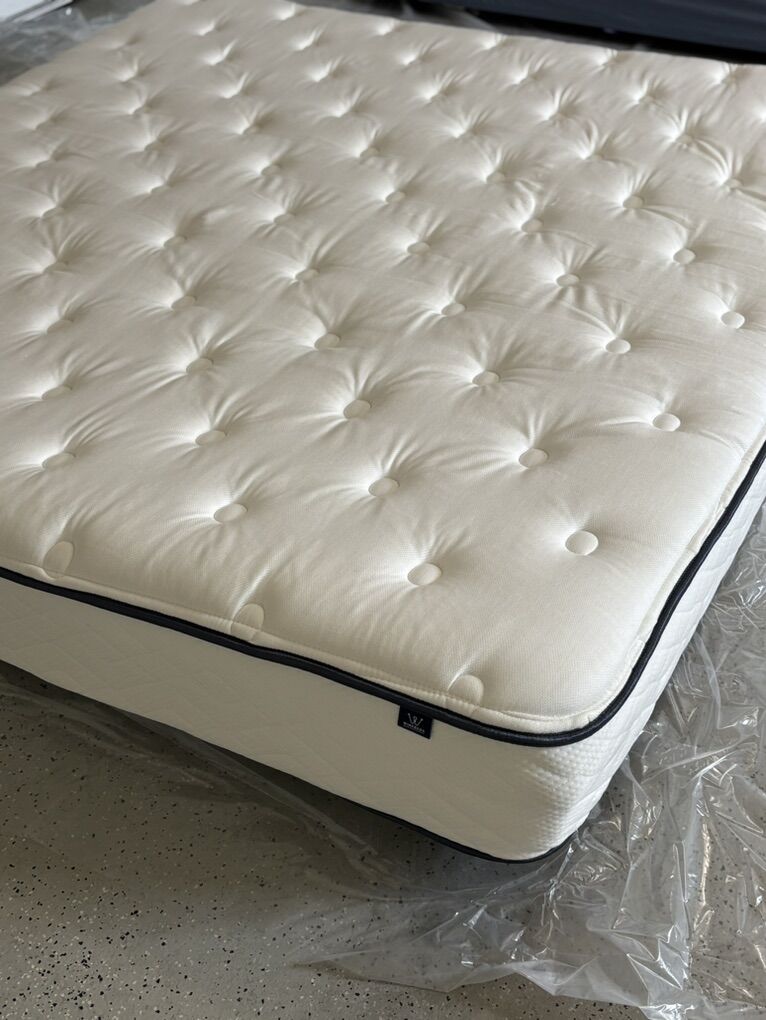 WinkBed Gravity Lux King Mattress