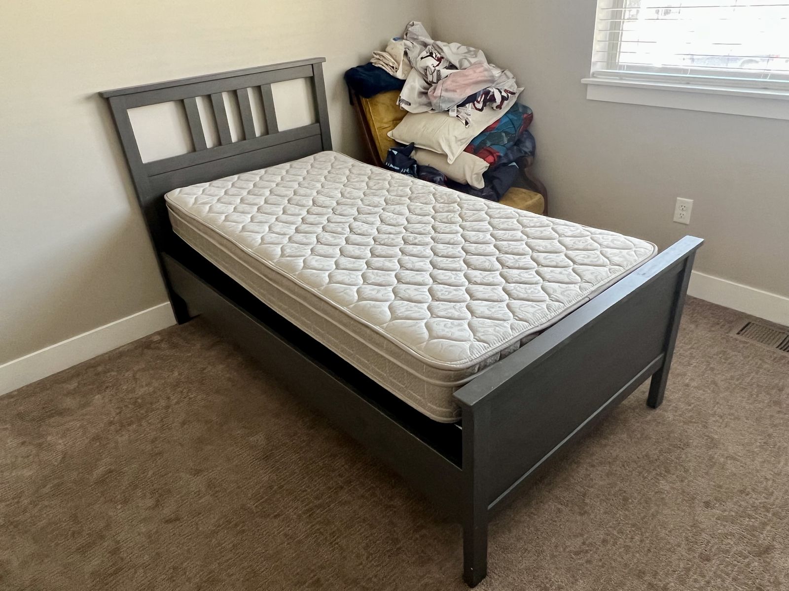Twin bed with mattress