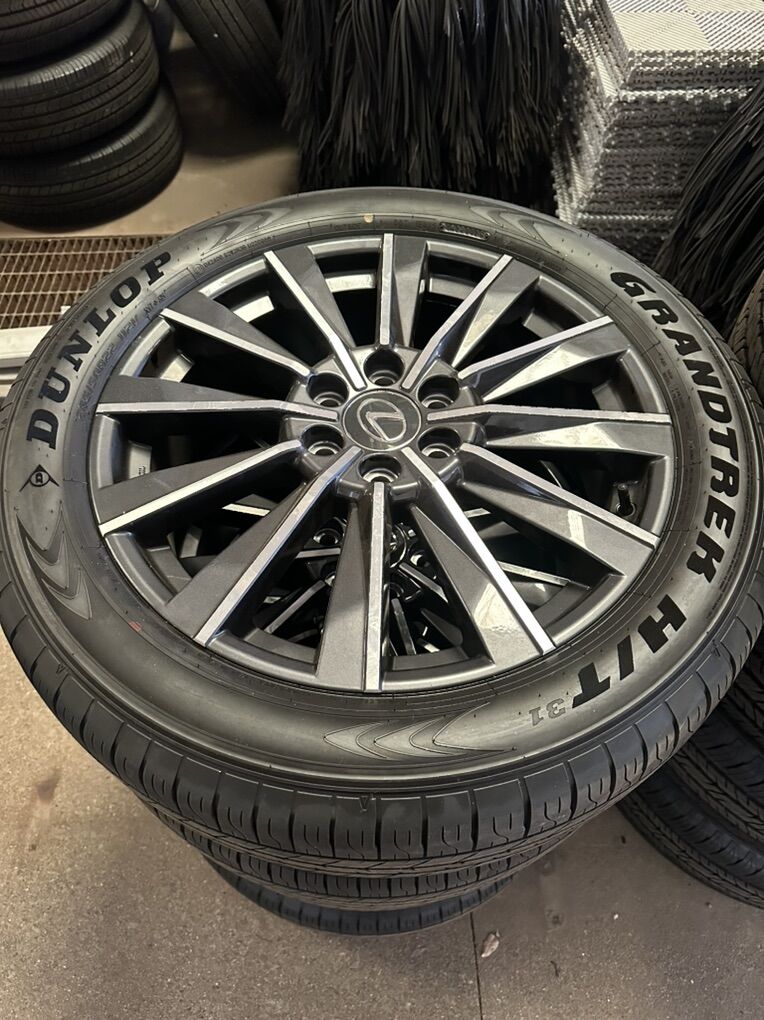 22in Lexus Wheels/Tires