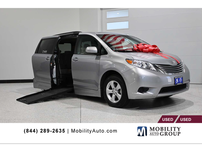 2016 Toyota Sienna LE 8-Passenger