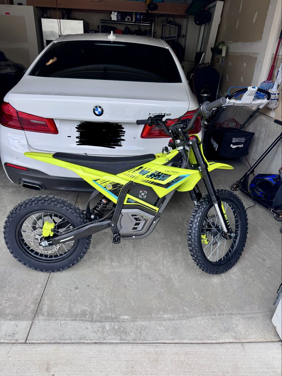 Valtinsu Em5 Pro Electric Dirtbike Assembled