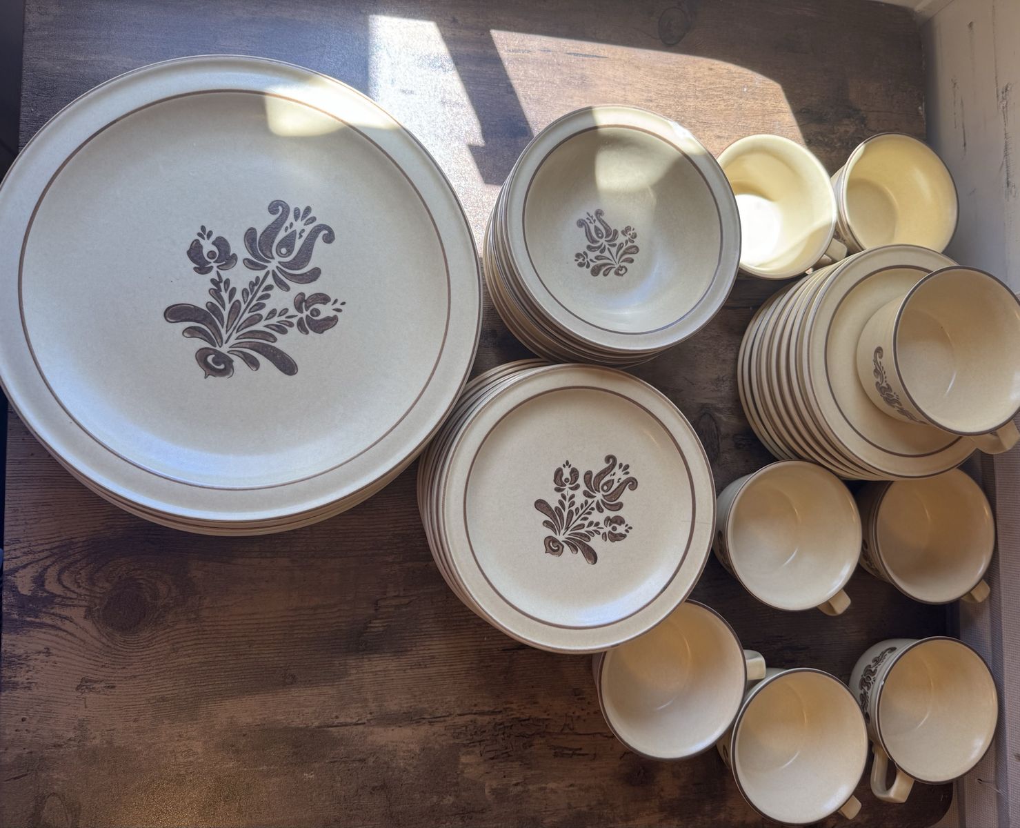 Pfaltzgraff Vintage Set Village Pattern