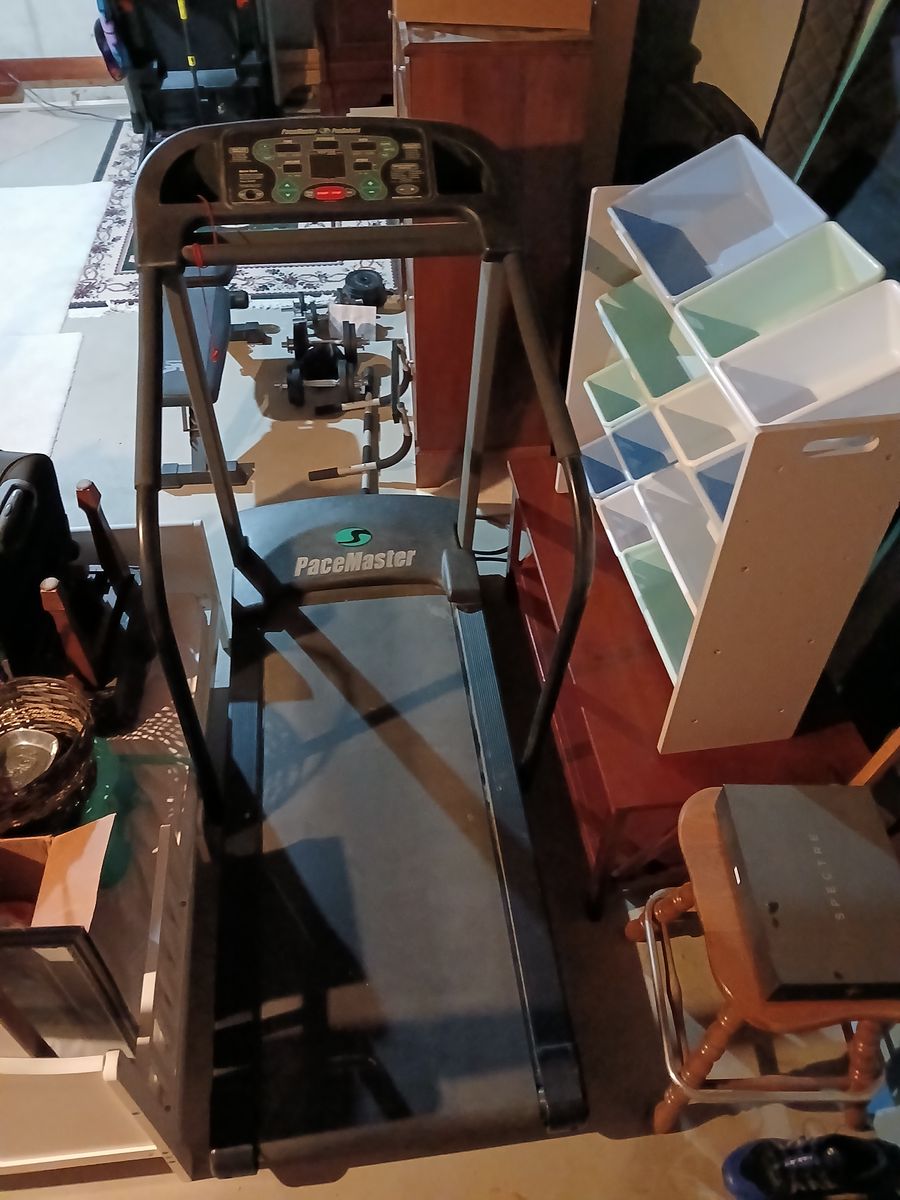 Free PaceMaster Pro Select Treadmill - Not Running