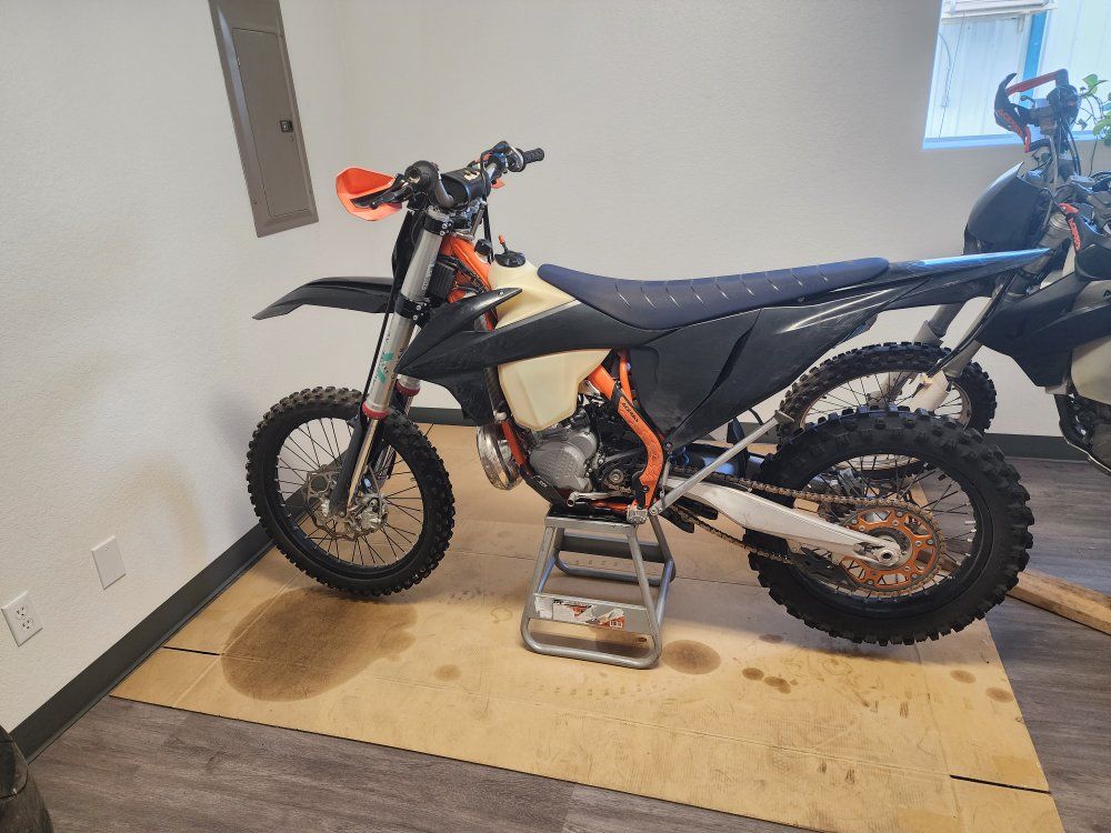 2022 KTM 300 XC