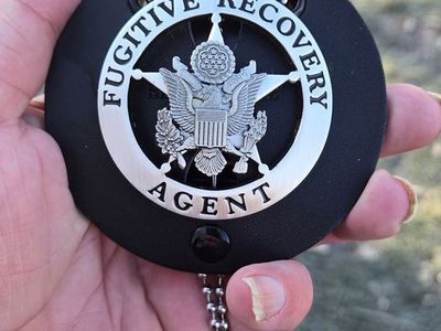 Fugitive recovery badge