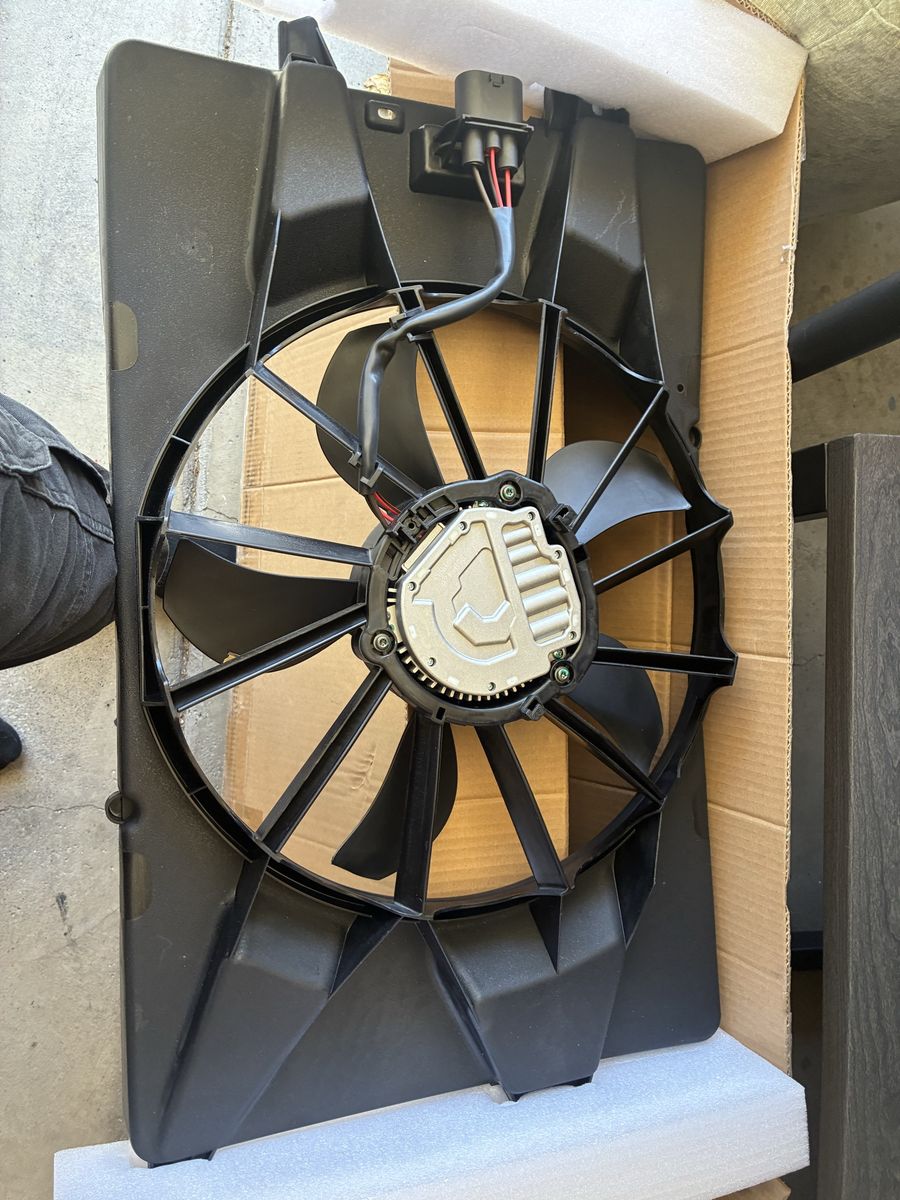 Radiator Cooling Fan Assembly (959-426)
