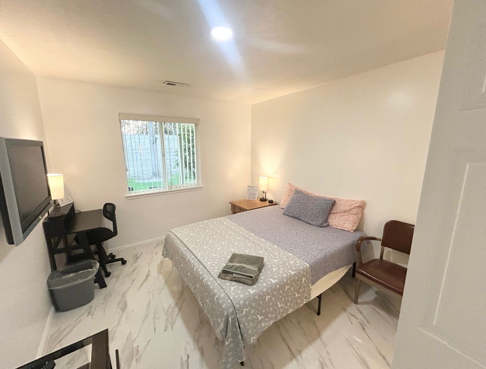 Comfortable, Fully Furnished Stay — Perfect for Professionals & Extended Visits