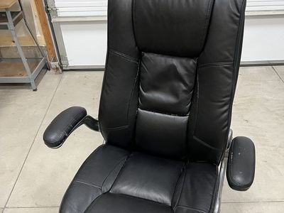 Black Office Chair High Back Leather Flip-up Arms, Adjustable height.