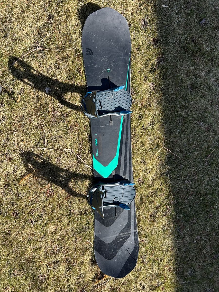 Signal snowboards Omni 162 with Burton step on bindings