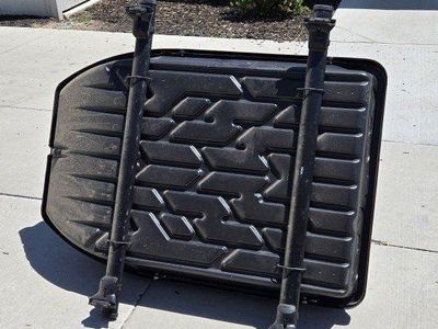 Yakima Landing Pad 19, Crossbars, and Trail Gear Roof Cargo Box