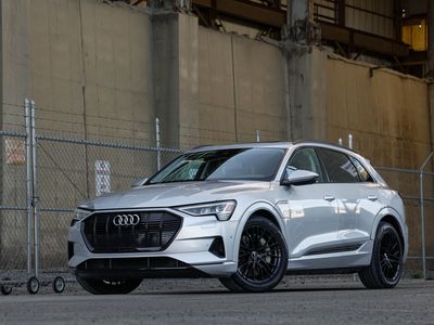 2021 Audi e-tron SUV quattro Premium