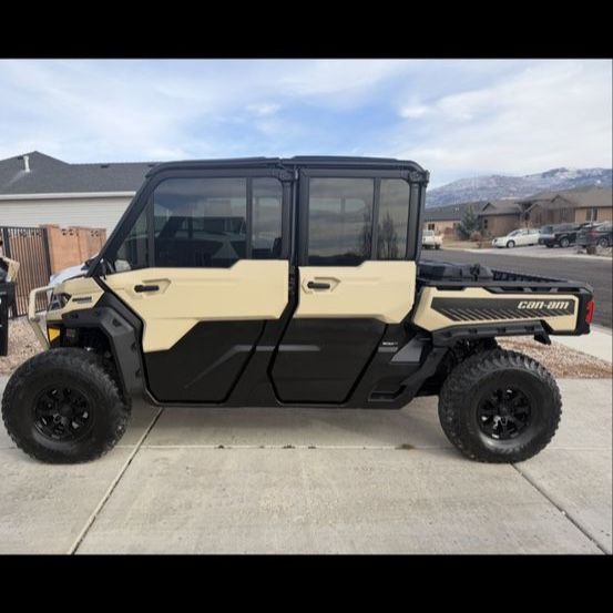 2024 Can Am Defender Max Limited HD10