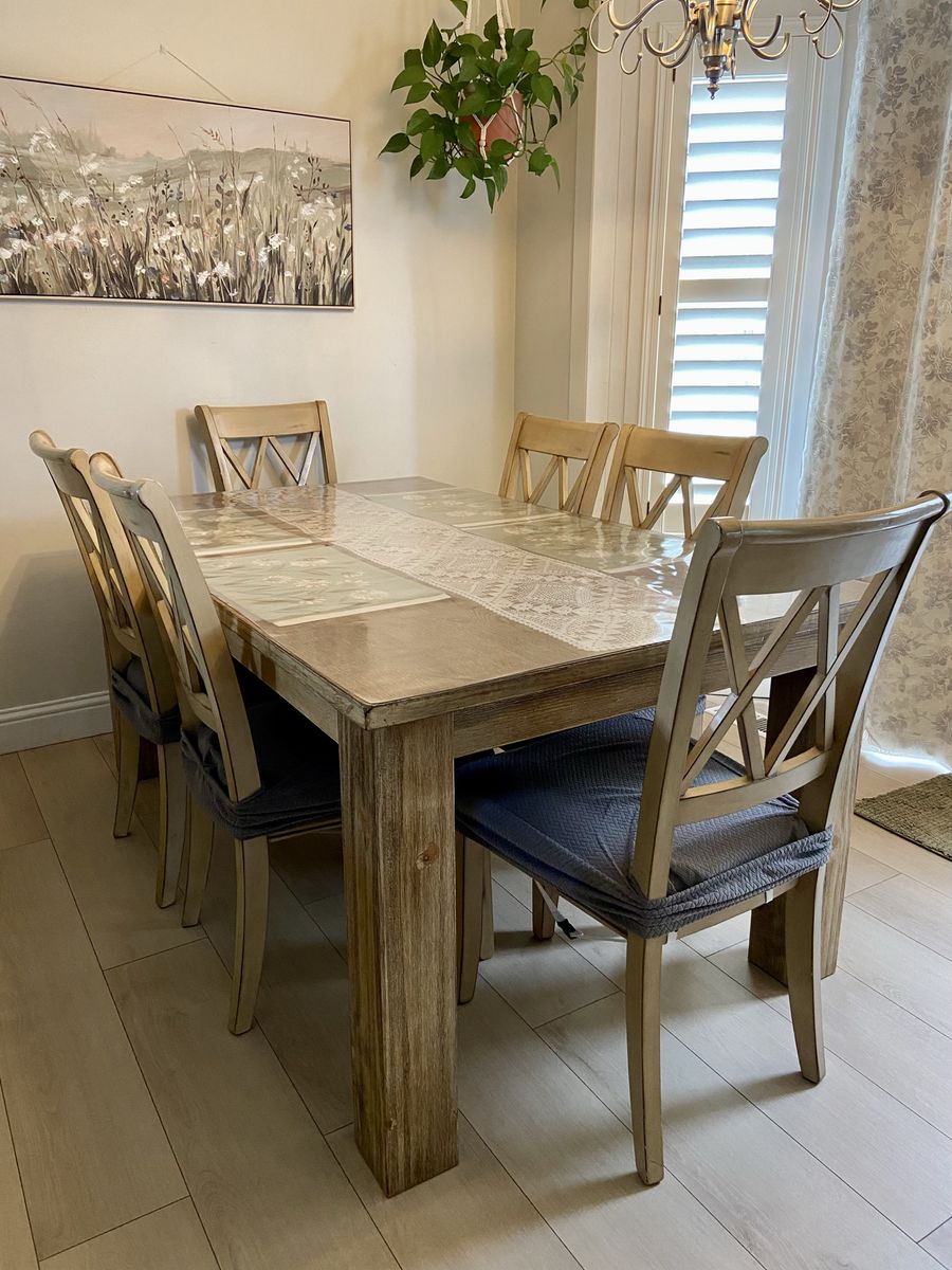 Sturdy Dining Room Set