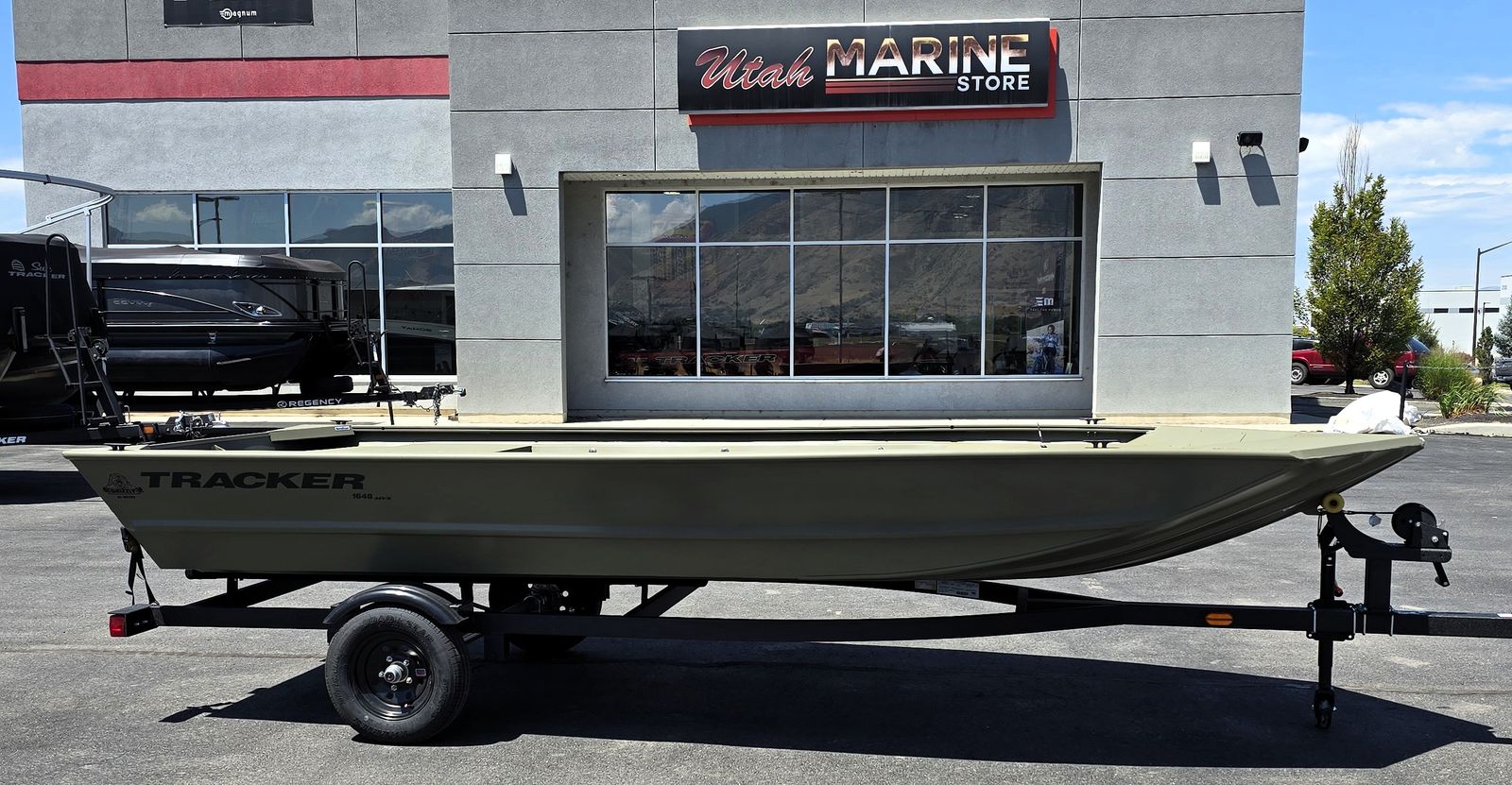 2027 Tracker 1648 Grizzly Boat w Trailer !!!