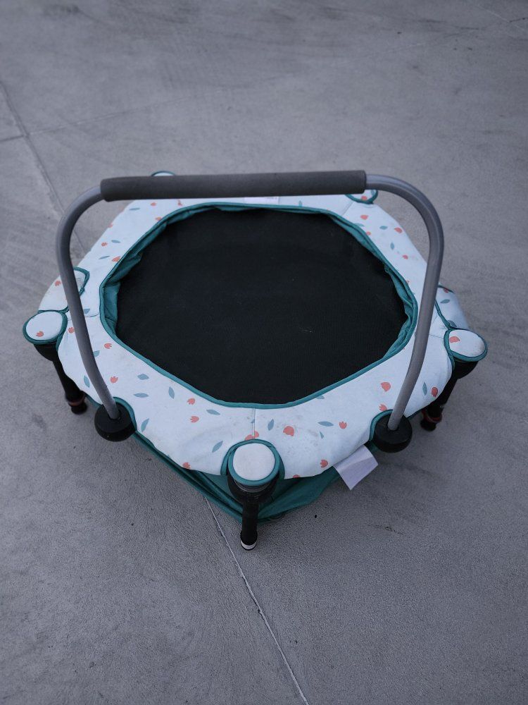 KIDS - 2 in 1 Ball pit / Trampoline