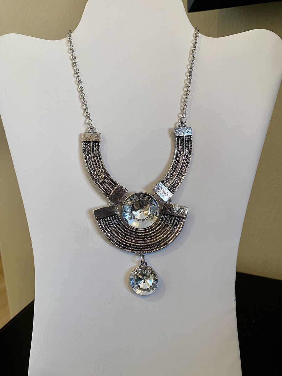 NEW - Beautiful Antique Silver and Large Rhinestones Collar Length Statement Necklace - See Photos
