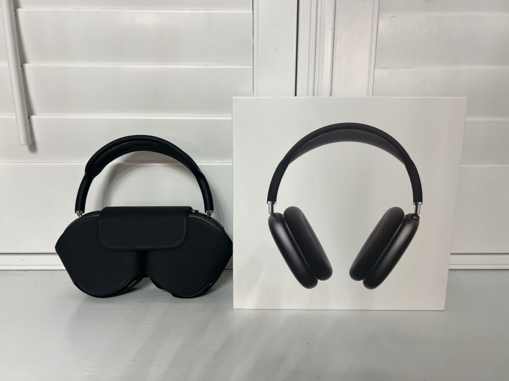 Apple Airpod Max With Case And Box