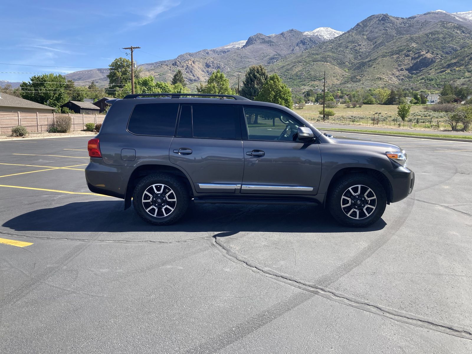 2015 Toyota Land Cruiser Base