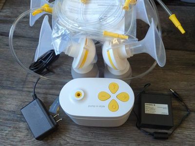 Medela Pump In Style Advanced Breast Pump Kit with Accessories, Yellow/White