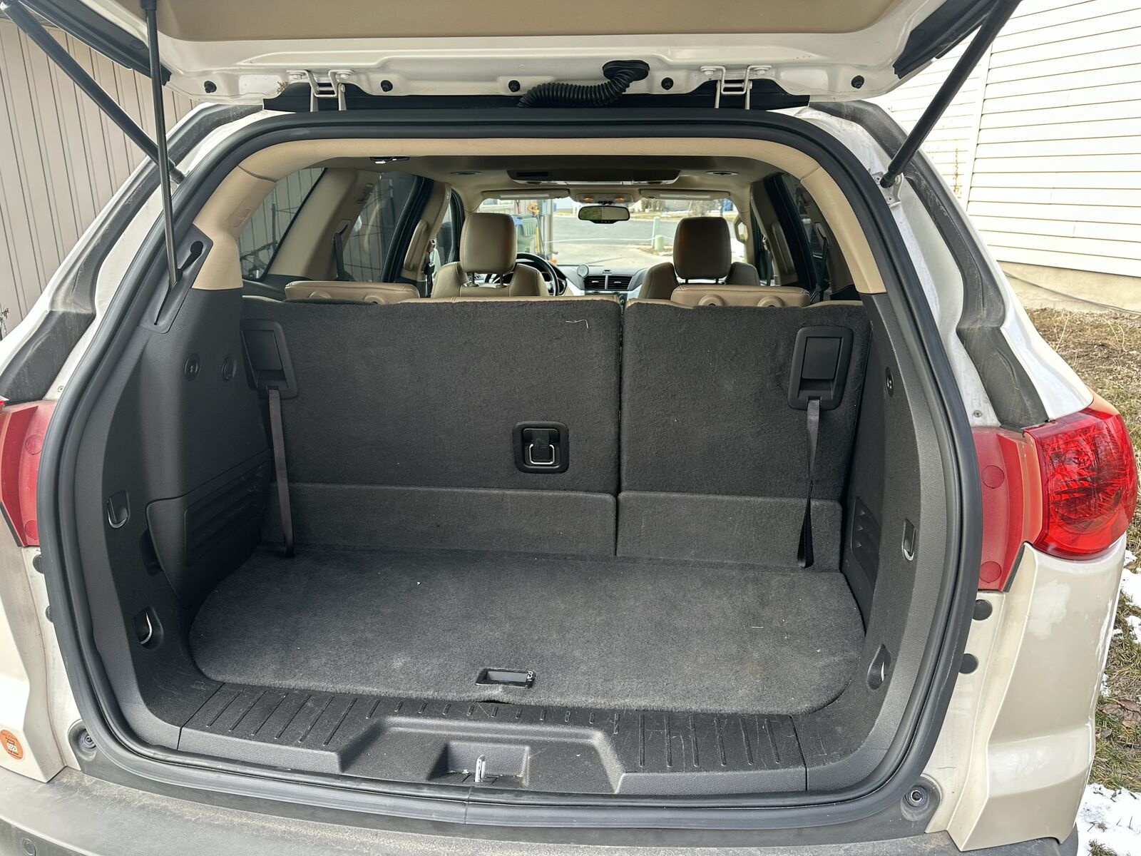 Main image 5