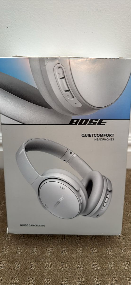 Bose QuietComfort Wireless Noise Cancelling Headphones - White Smoke