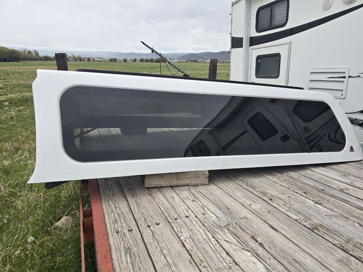 Leer Truck Shell