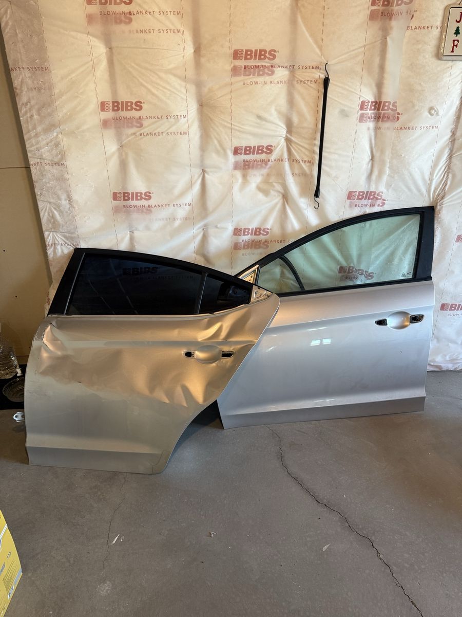 2017 Hyundai driver side doors