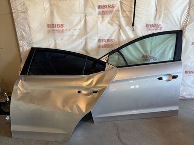 2017 Hyundai driver side doors