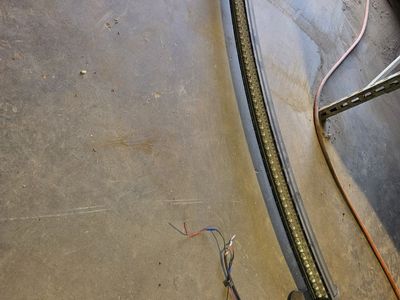 Led light bar with magnetic mounts