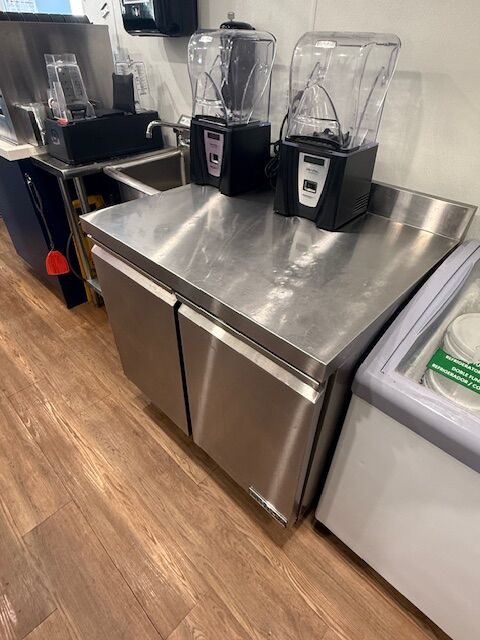 36" SS Countertop Refrigerator. Motak Brand. 115V