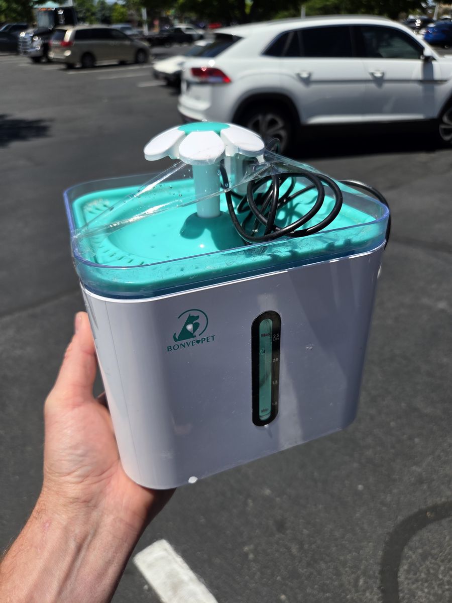 Animal water fountains & food automatic dispensers 20 each