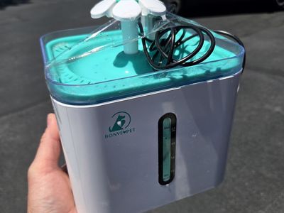 Animal water fountains & food automatic dispensers 20 each