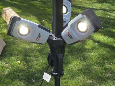 New Porter Cable 360 deg telescopic work light