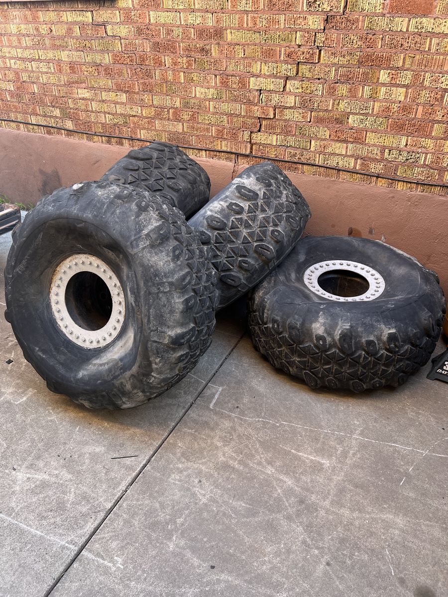 2.5 Ton Rockwell beadlocks