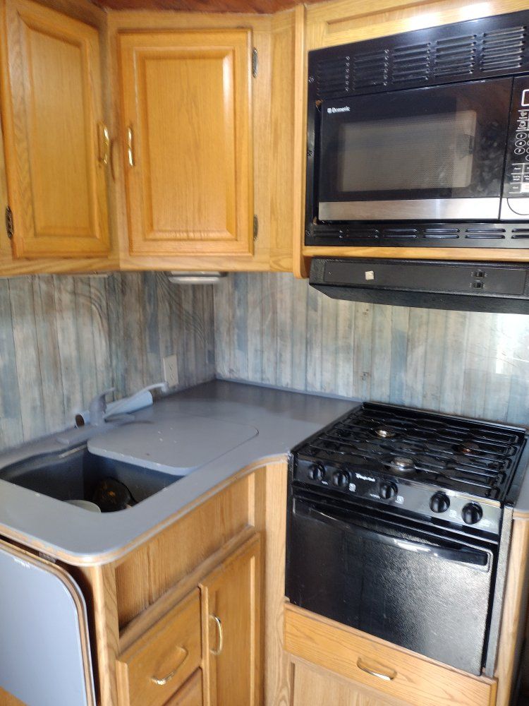 Main image 12