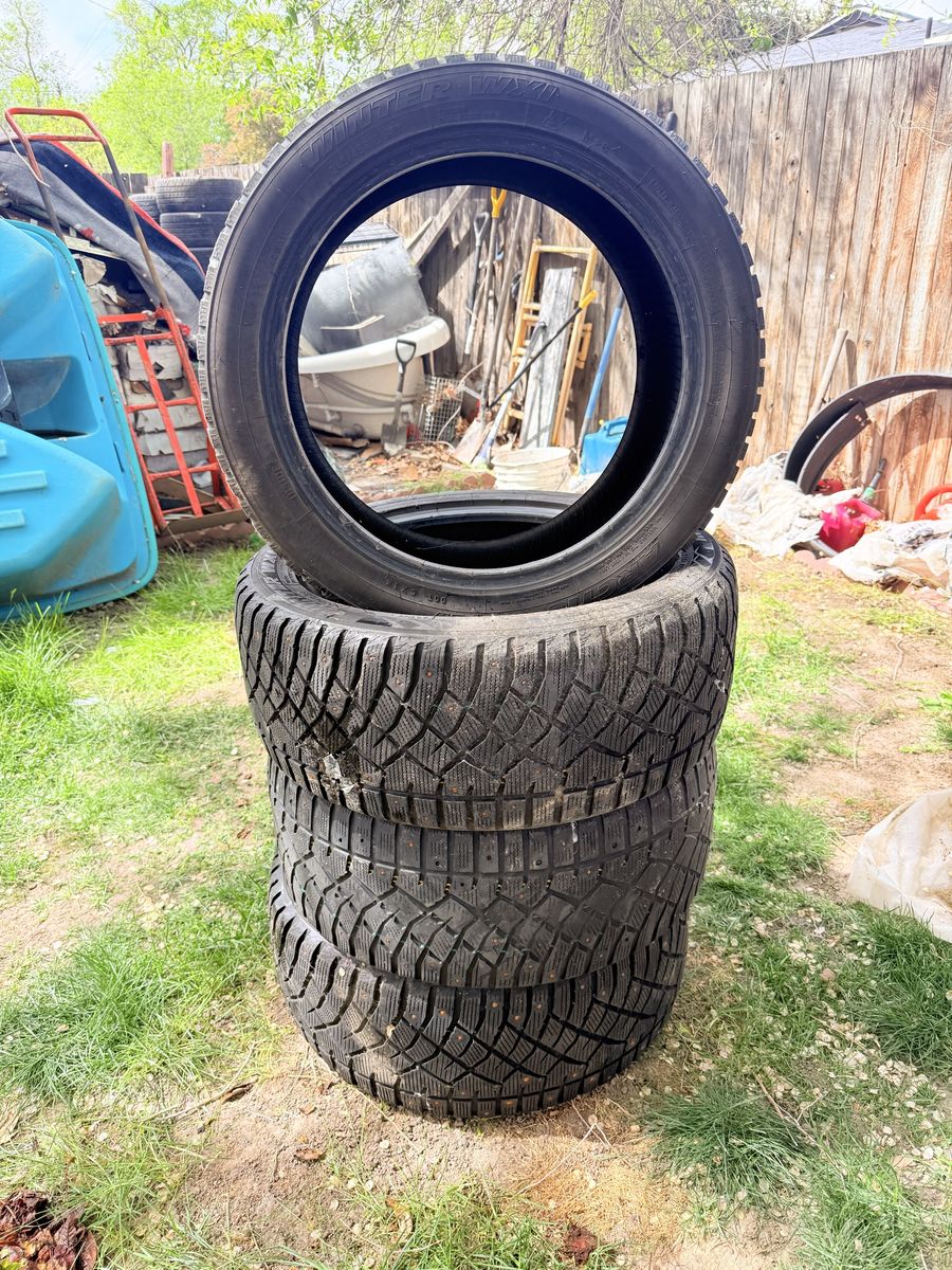 Snow tires