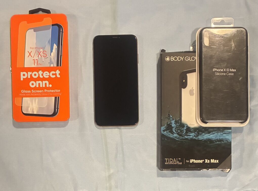 iPhone XS Max Unlocked Cracked Back