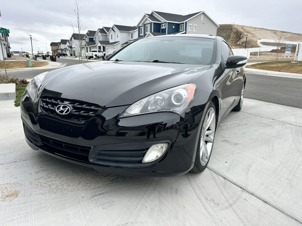 2012 Hyundai Genesis Coupe 3.8 Track