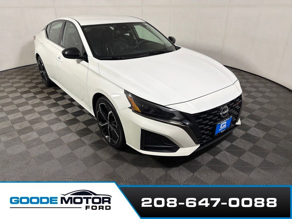 2024 Nissan Altima 2.5 SR