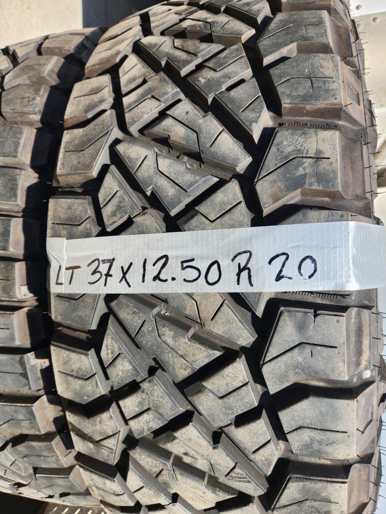 37x13.50r20 nitto ridge grappler