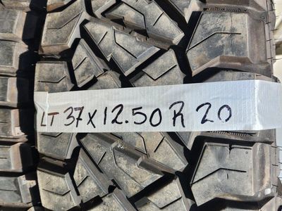 37x13.50r20 nitto ridge grappler