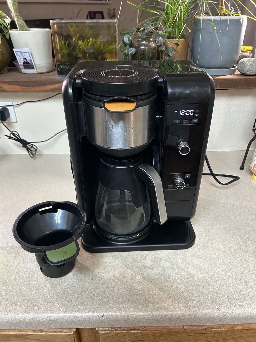 Coffee Maker Ninja Hot and Cold Brewed System Coffee & Tea (CP301)