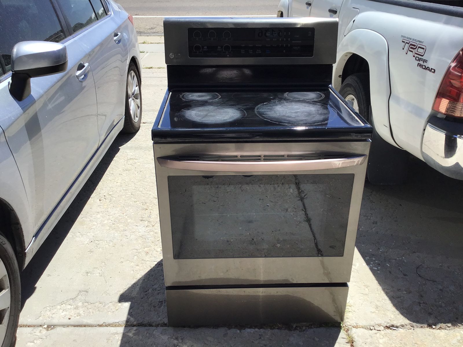 LG CONVECTION OVEN RANGE
