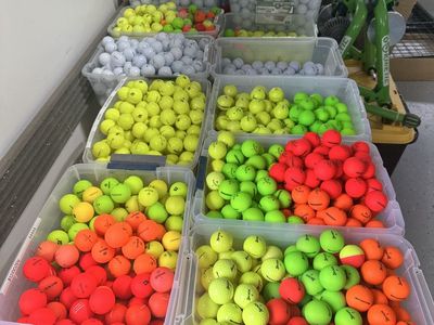 Color Srixon Golf Balls in Excellent Condition LP