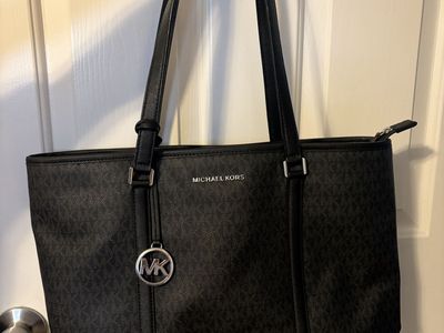 Micheal Kors Tote
