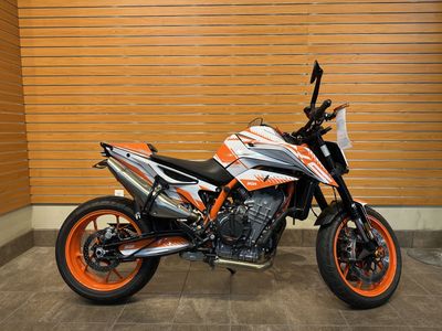 2023 KTM 890 Duke Black - UK57776